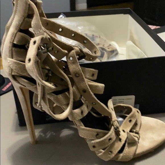 Shoes - Picture 7 of 7